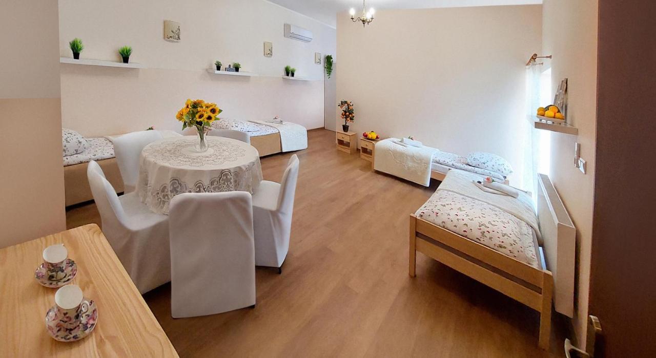 טושין Apartamenty Gorki Male מראה חיצוני תמונה