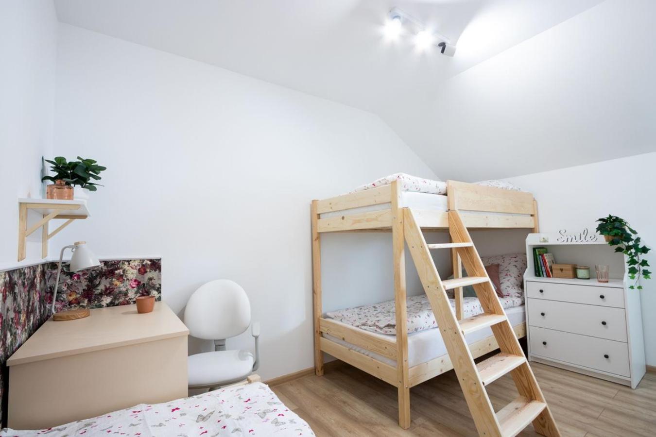 טושין Apartamenty Gorki Male מראה חיצוני תמונה
