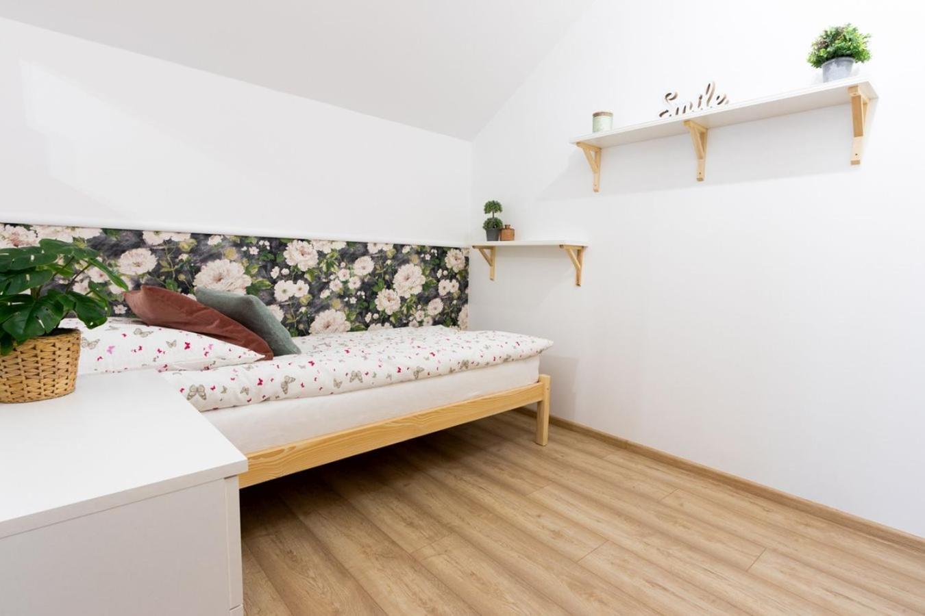 טושין Apartamenty Gorki Male מראה חיצוני תמונה